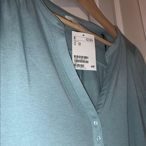 H&M Top - Picture 4 of 4